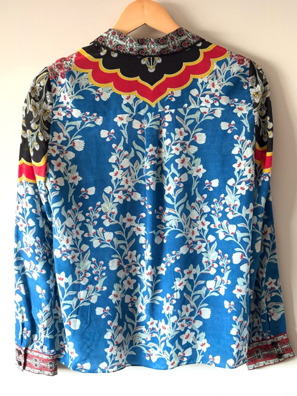 Alice + Olivia 100% Silk Blouse Blue Floral Print Button Front Blouse Size S - Picture 4 of 7